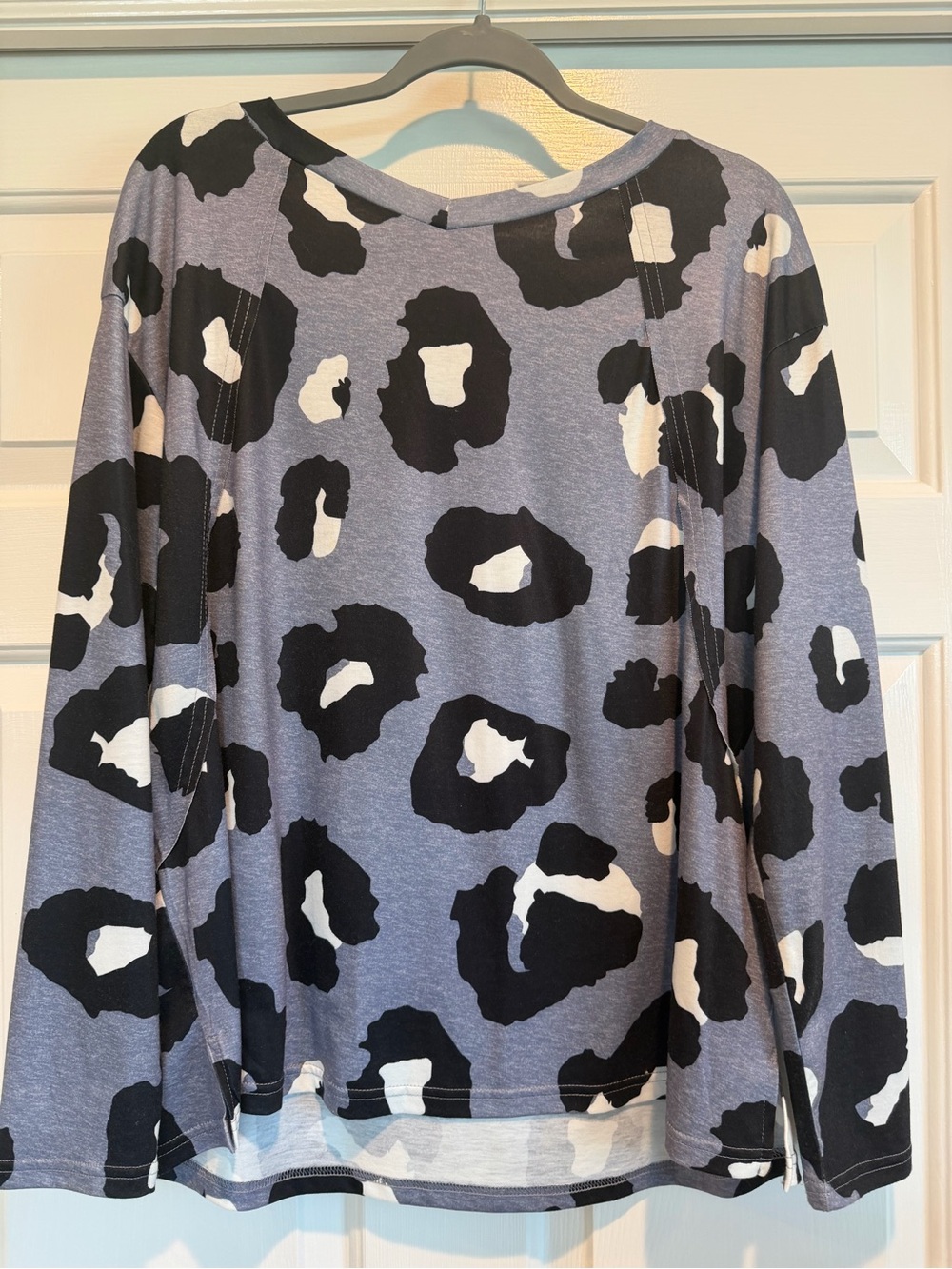 Women's Grey Leopard Print Long-Sleeve Top